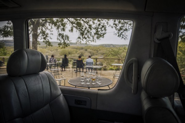 Fredericksburg: Luxury Hill Country Winery and Brewery Tour